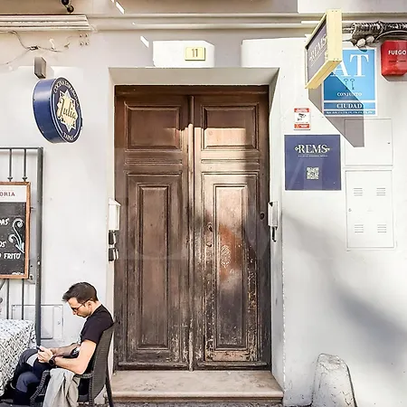 Apartamento The Ceramics Picasso-inspired Rems *