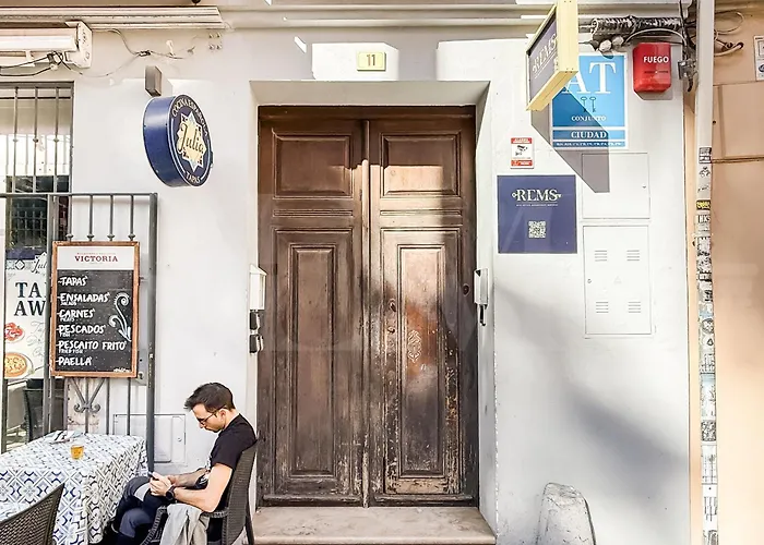 Apartamento The Ceramics Picasso-inspired Rems *